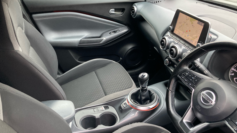 Nissan Juke 1.0 DiG-T N-Connecta 5dr Petrol Hatchback